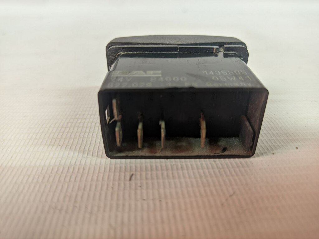 клавиша б/у - 2